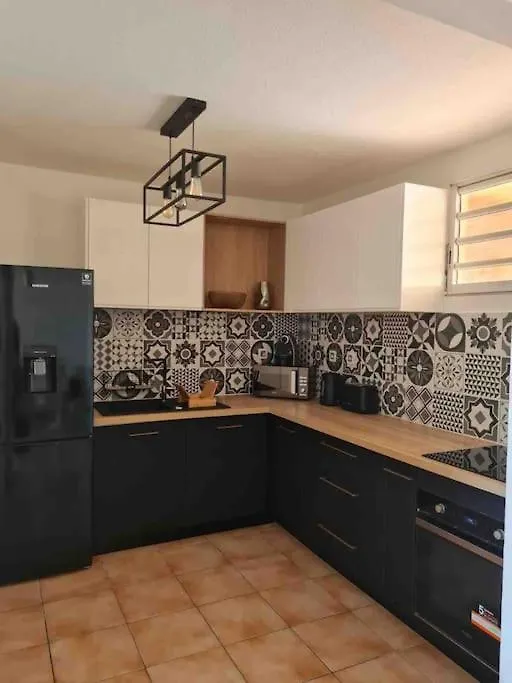Appartement 2 Personnes A Fdf Proche Du Chu, Decore Avec Gout Fort-de-France 0*,